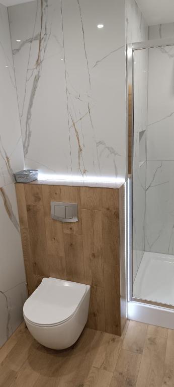 Ground Floor Rooms - 5