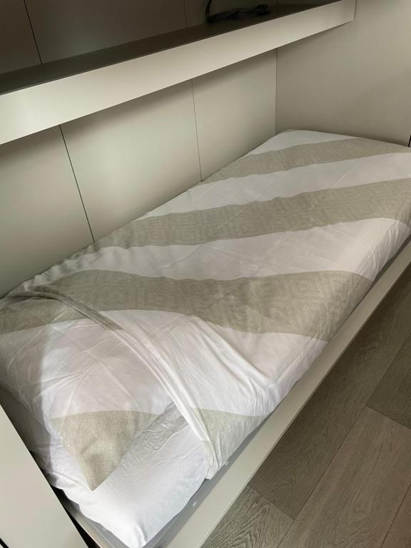 Postel nebo postele na pokoji v ubytování Groenendijk 8
