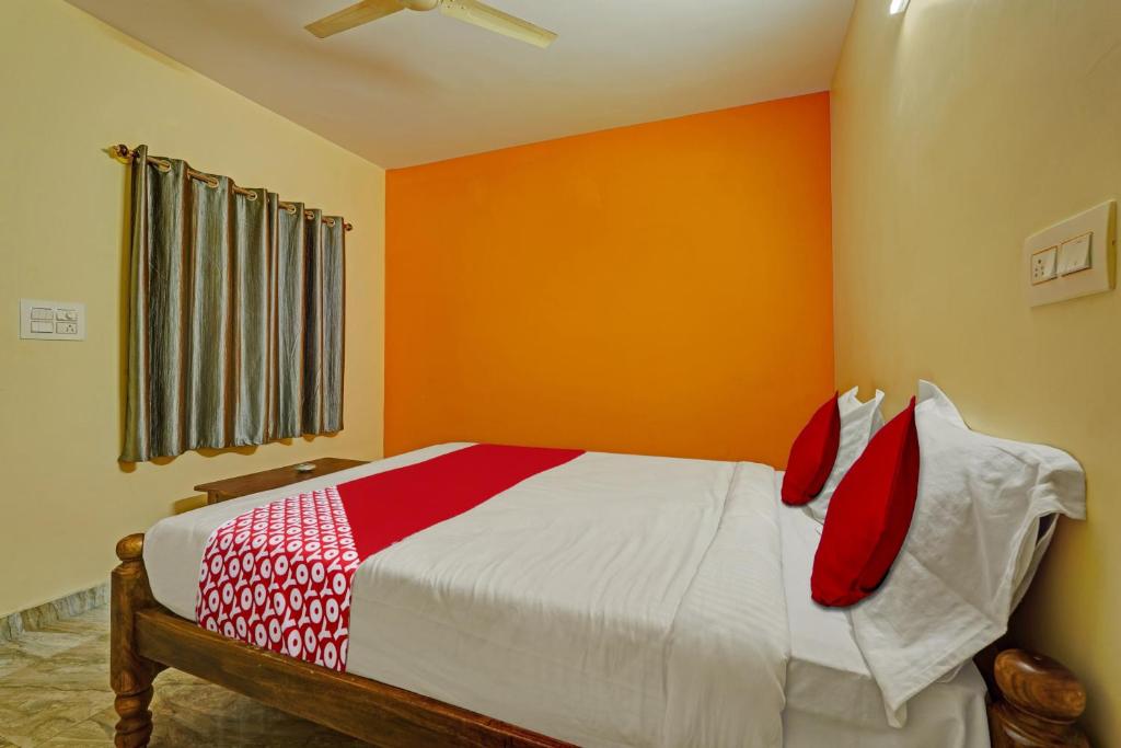 Gallery image of OYO Flagship 81451 Surya Rooms in Tumkūr