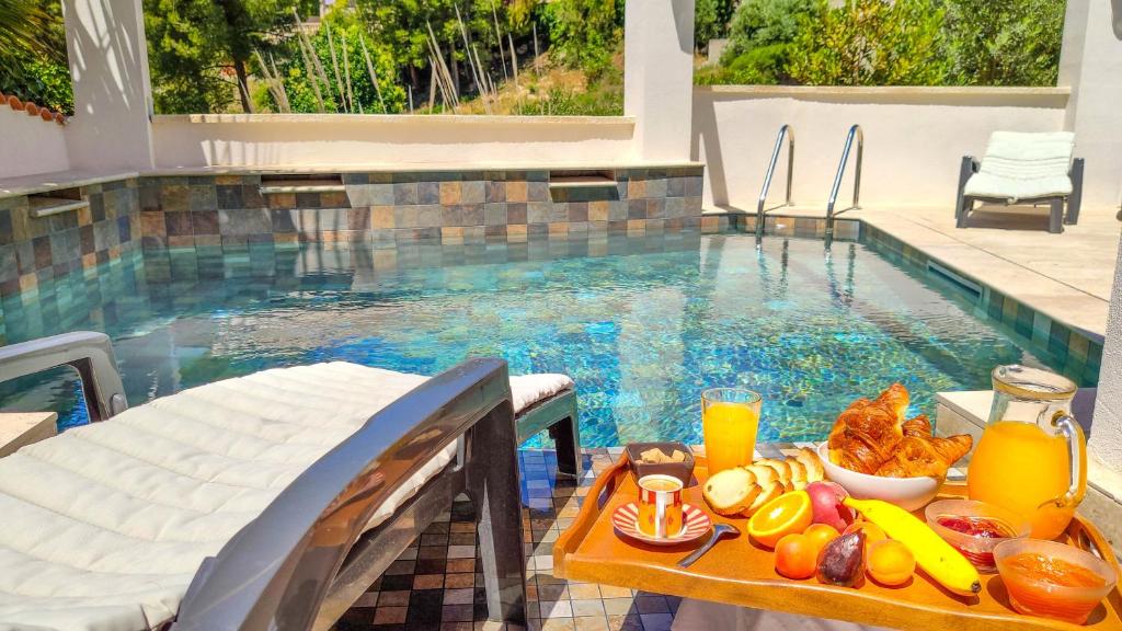 VILLA REIALA Carry-le-Rouet - Two-Bedroom Villa With Private Pool