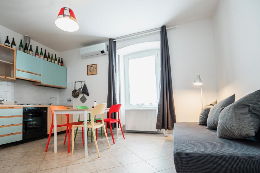 Kuchnia lub aneks kuchenny w obiekcie Il Viandante di Trieste