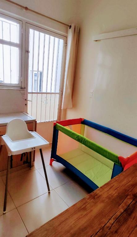 Next to Metro! Bright Apartment with Fully Equipped Kitchen - 带露台的公寓