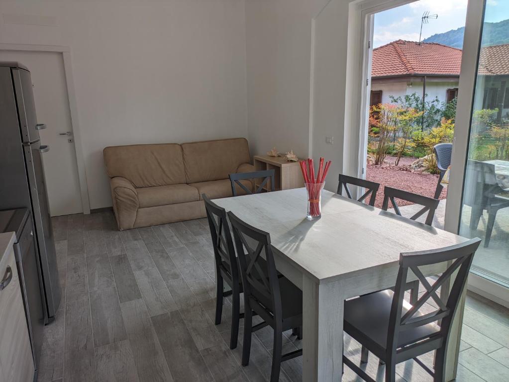 Posezení v ubytování CAV Casa del vecchio faggio - 4 stelle - Nebbiuno Lago Maggiore