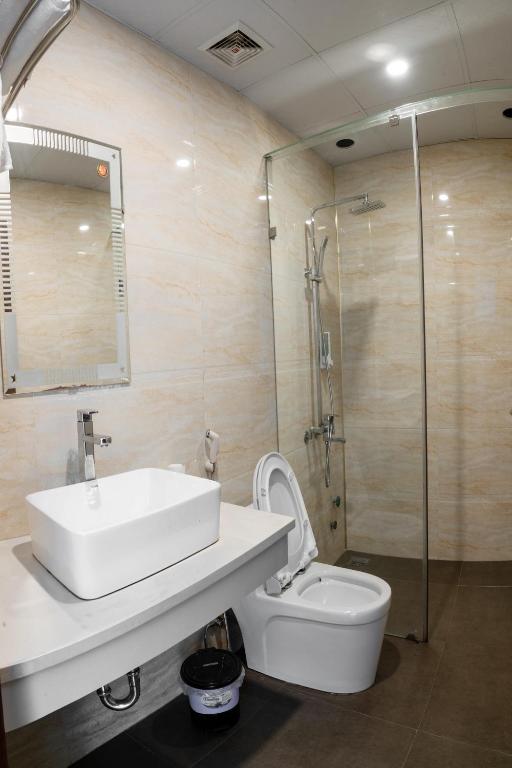 Phòng tắm tại Mai Khanh Hotel