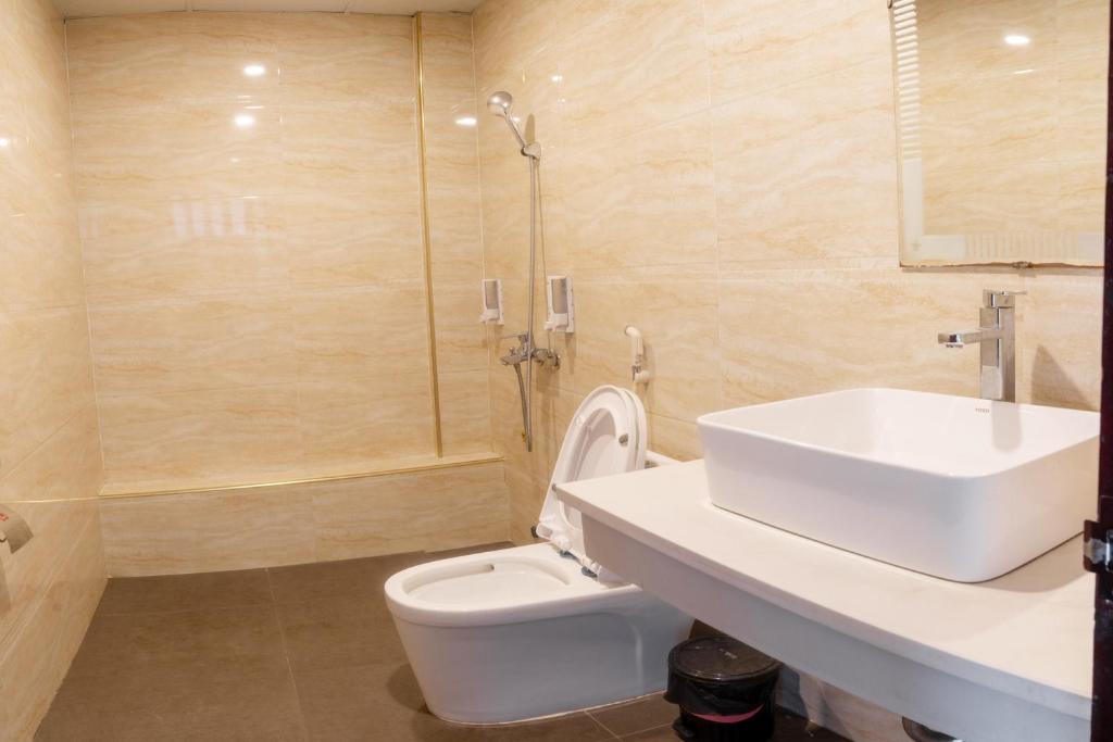 Phòng tắm tại Mai Khanh Hotel