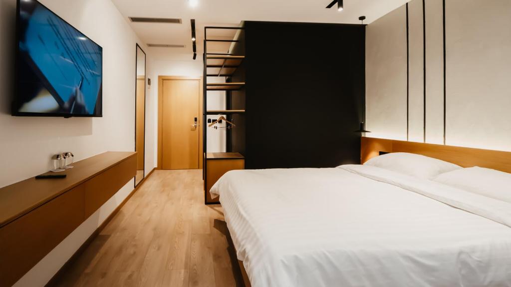 BAZ'HUR Boutique Hotel - Camera Matrimoniale Deluxe (2 Adulti + 1 Bambino)