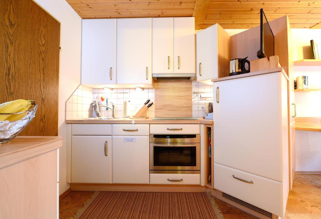 Kuchyň nebo kuchyňský kout v ubytování Haus Renate