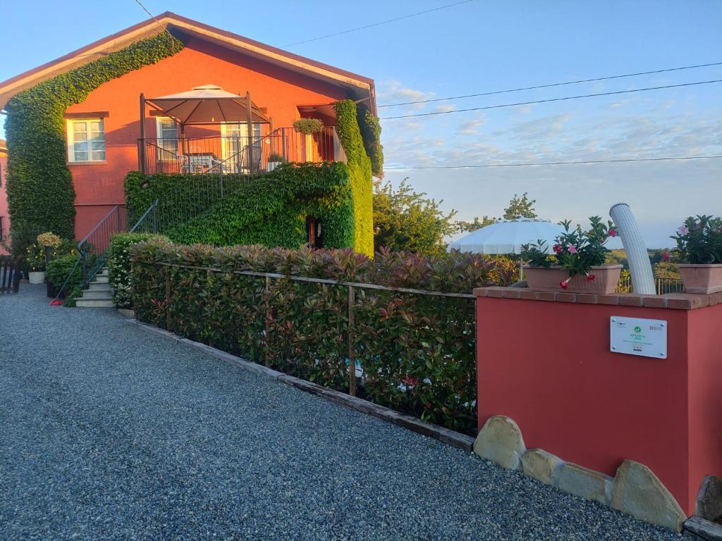Agriturismo IL BIANCOSPINO Bed & Wine - Housity