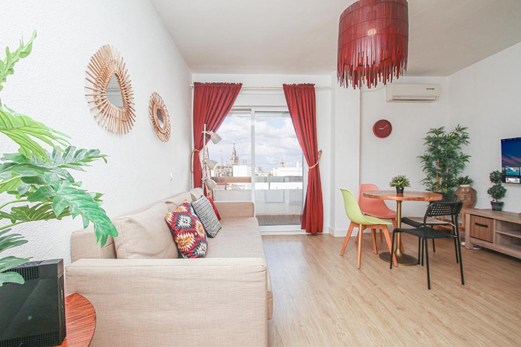 Stunning apt w views to Giralda - 15 minutes walk