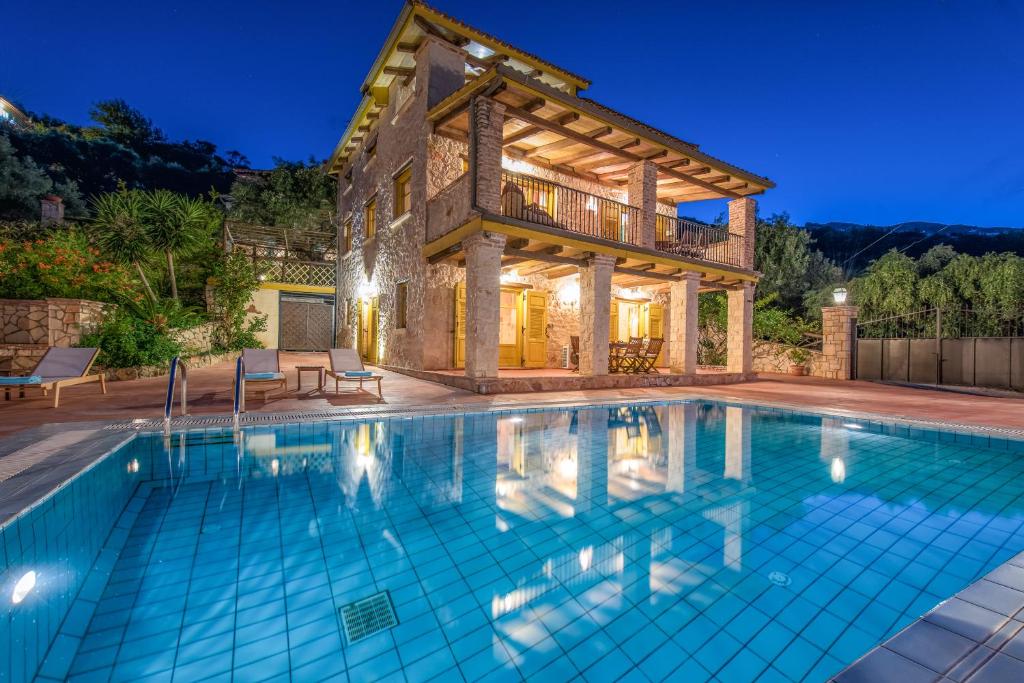 Bazén v ubytování Zakynthos Villas nebo v jeho okolí