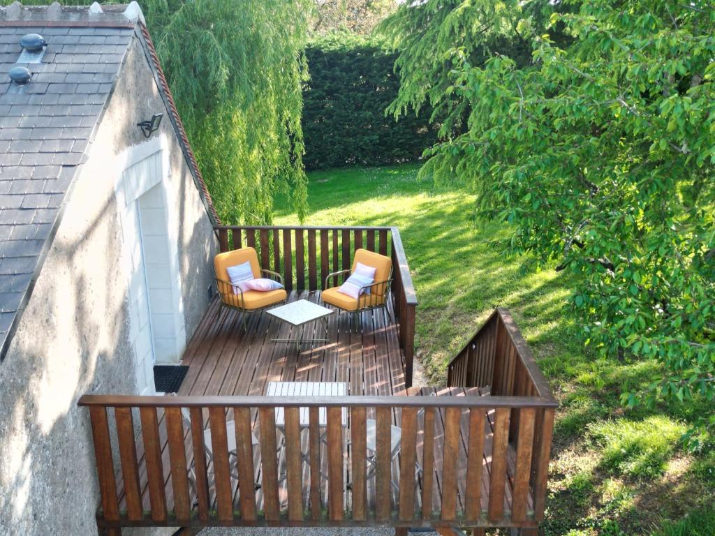 Sans Souci Bed and Breakfast Luxe Heated Pool and Restaurant - Suite With Balcony