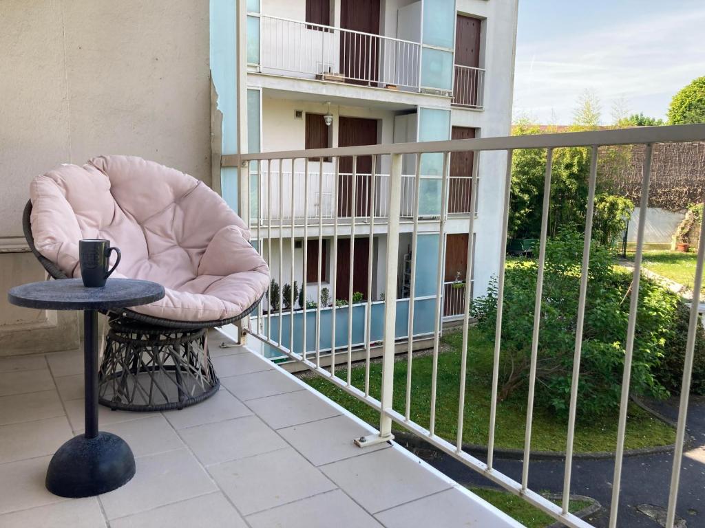 Μπαλκόνι ή βεράντα στο Appartement dans le Parc
