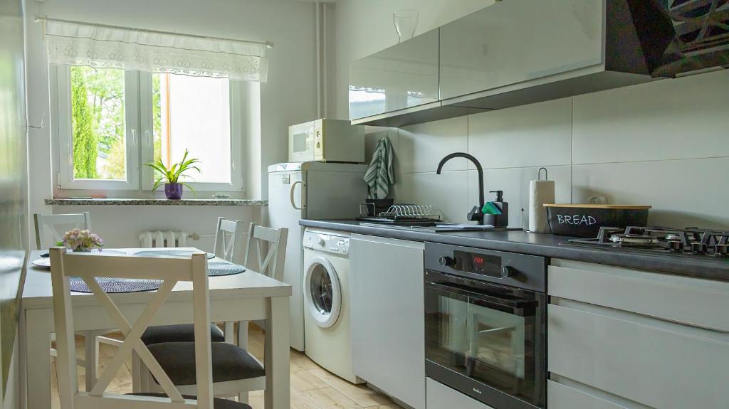 Kuchyňa alebo kuchynka v ubytovaní Apartament Ski Sudety Kowary