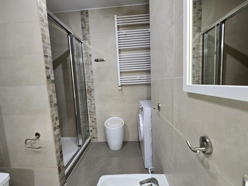 Kúpeľňa v ubytovaní Apartament z pięknym widokiem na las
