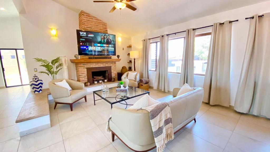 Μια τηλεόραση ή/και κέντρο ψυχαγωγίας στο San Antonio Villas