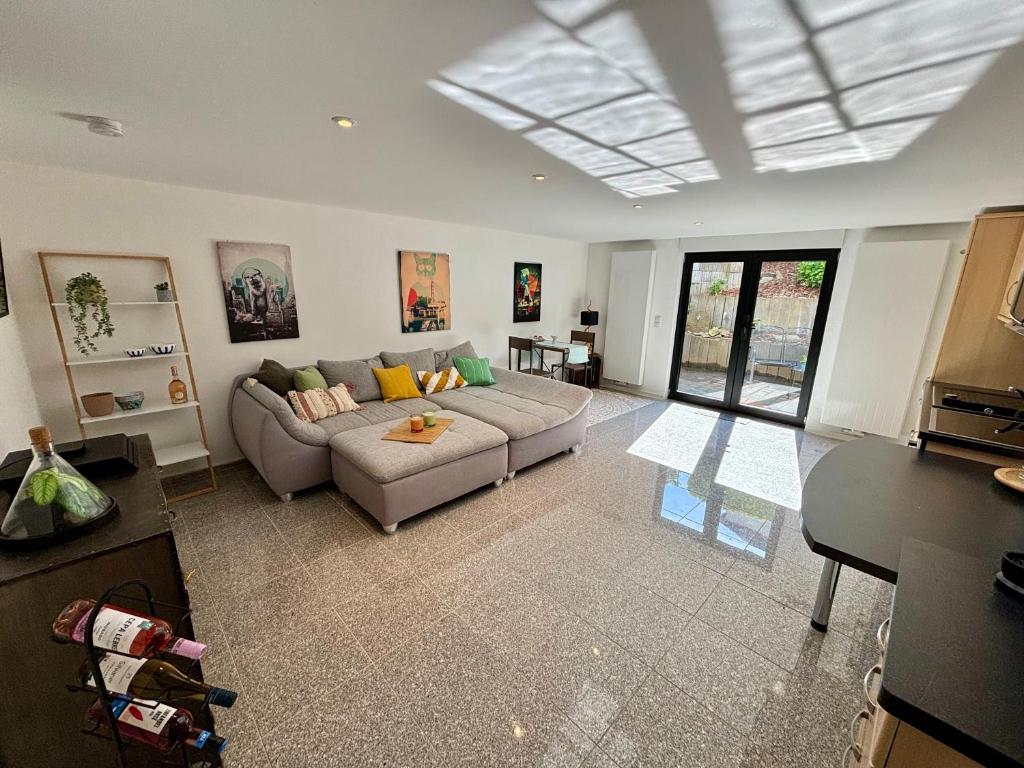Posezení v ubytování Eifelbergversteck Große und moderne Einliegerwohnung in Mayen