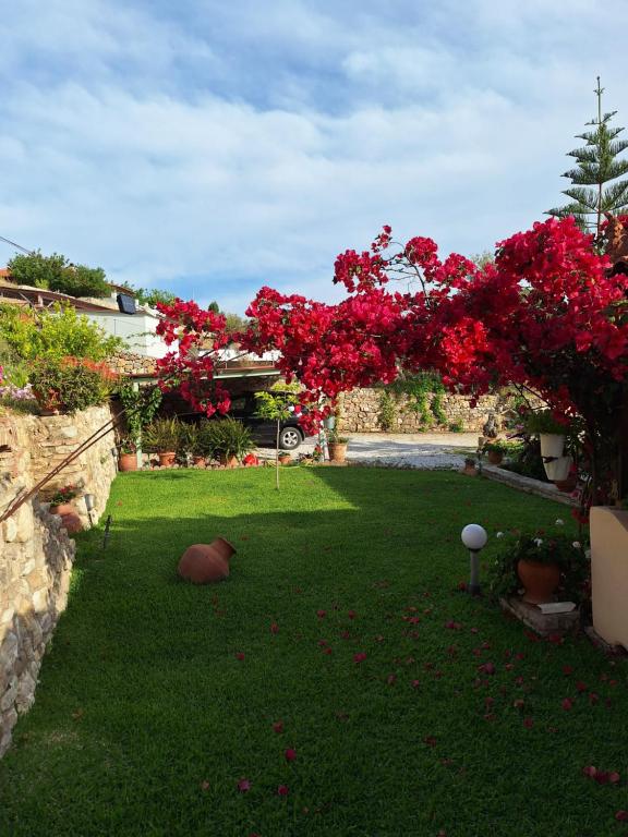 Kerkis View Houses - Holiday Home