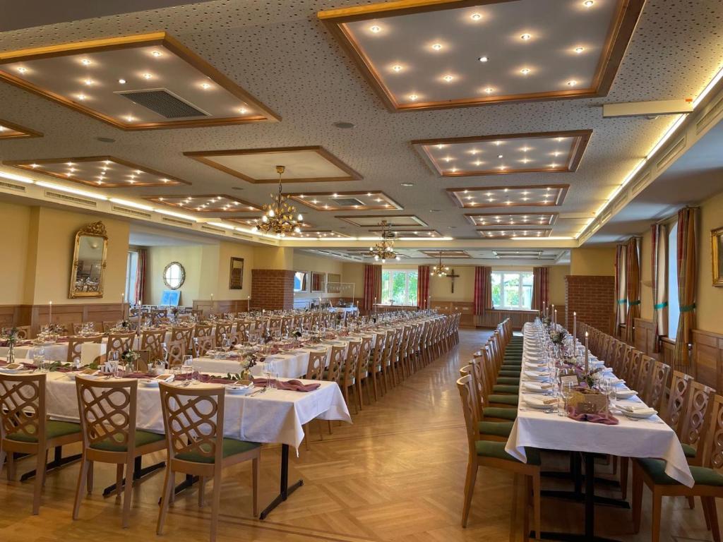 Restaurace v ubytování Gasthof Hehenberger