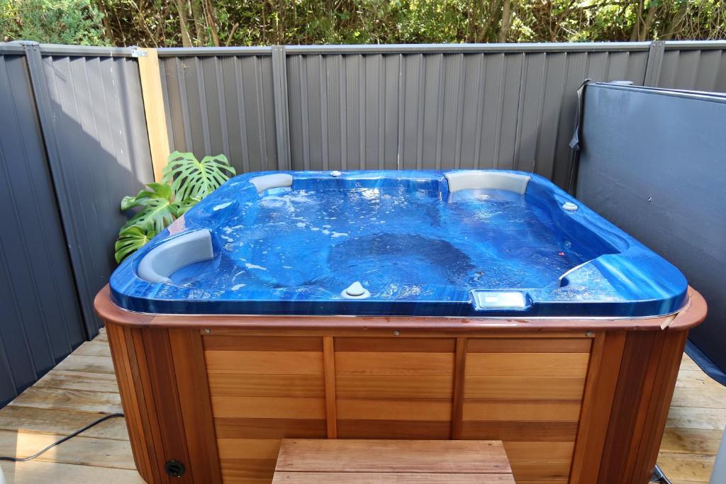 Auckland City Escape Modern Home with Spa Pool - Resim 4