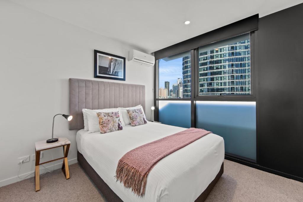 Fortitude Valley Apartments by CLLIX photo