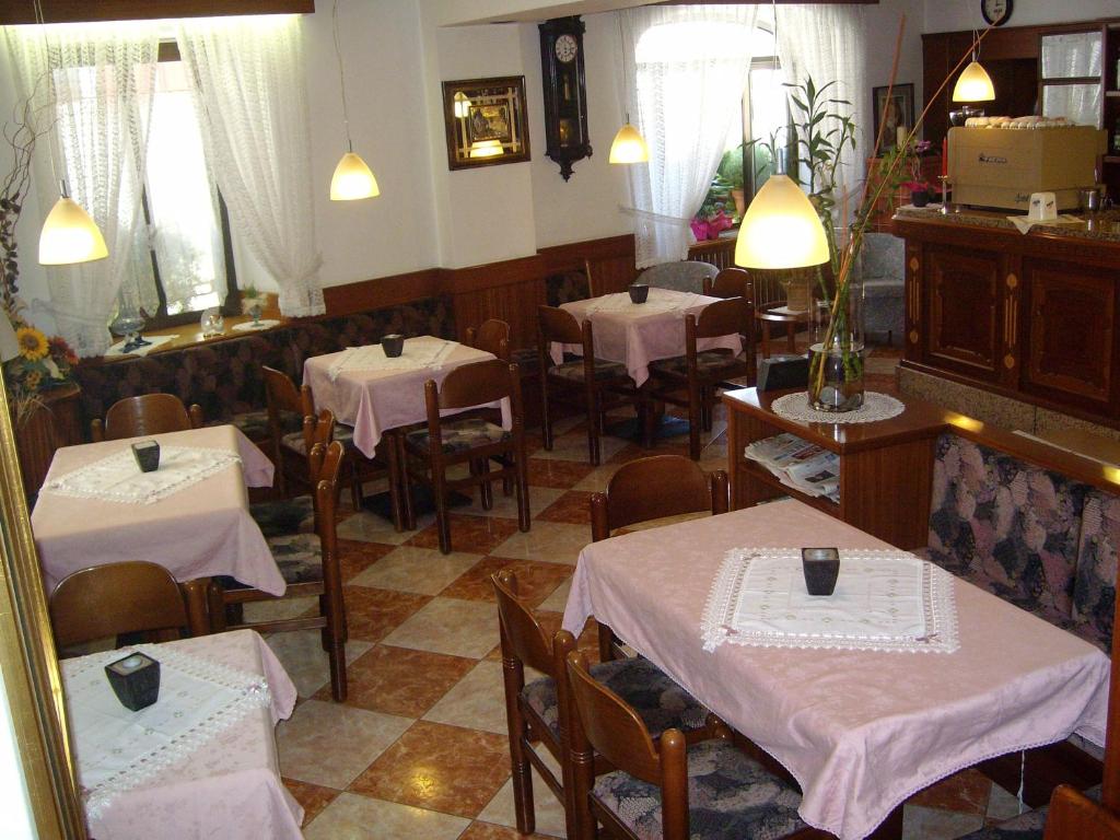 Restaurace v ubytování Albergo Antica Rosa