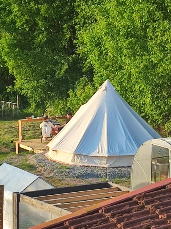 Zahrada ubytování Sjugare Gård Glamping