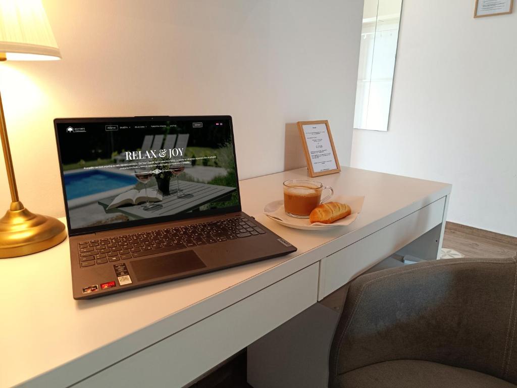 Old Town Zagreb Airport - 3