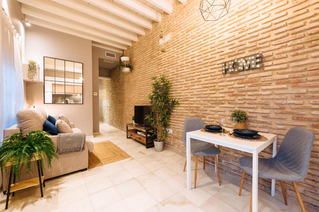 Estilo industrial y vintage, con parking en Triana