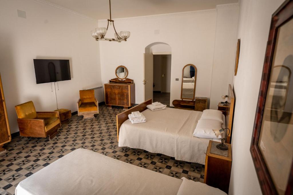 Palazzo Restifa - Suite Familiale Avec Balcon