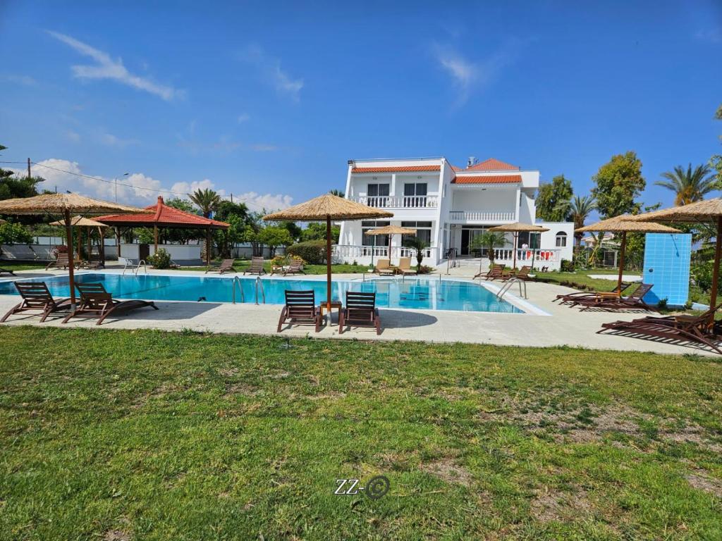 Bazén v ubytování Ayit Hotel nebo v jeho okolí