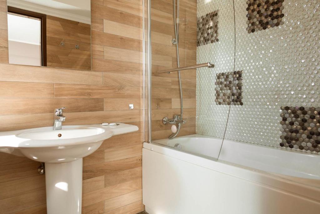 Koupelna v ubytování ALLEGRIA HOTEL Spa