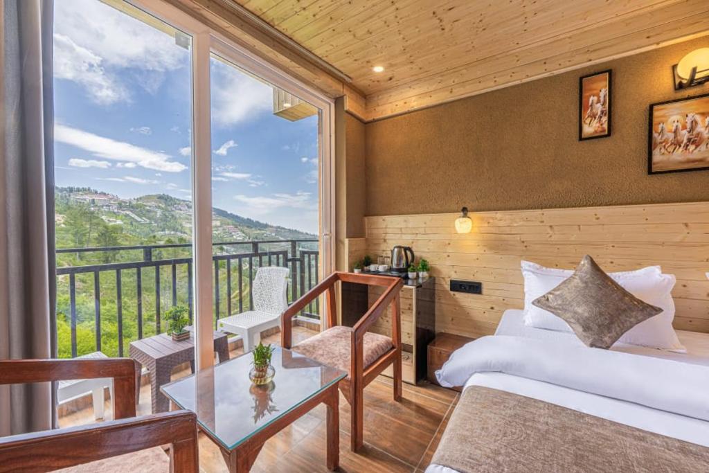 Nespecifikovaný výhled na hory nebo výhled na hory při pohledu z hotelu