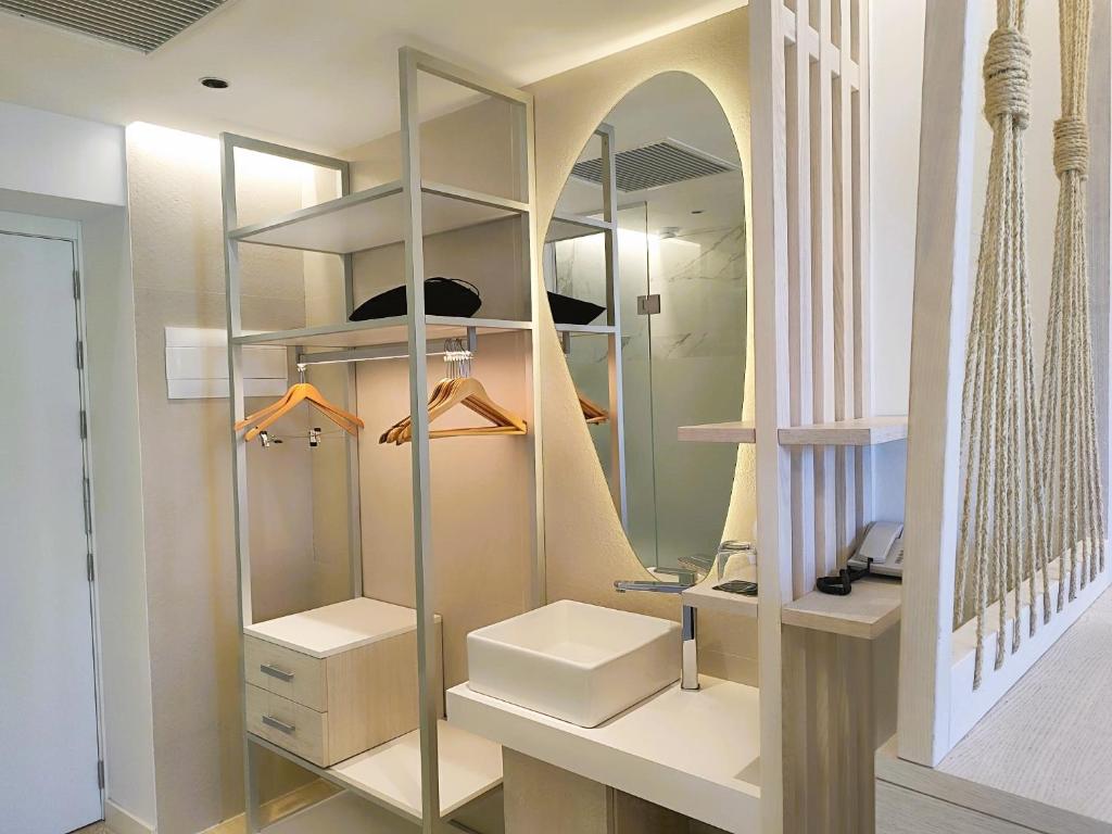 Valentin Somni Hotel & Suites - Single Room