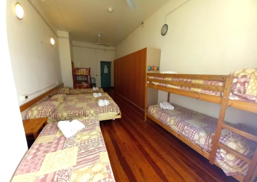 Casa Valdese di Vallecrosia Al Mare - Mixed Dormitory Room
