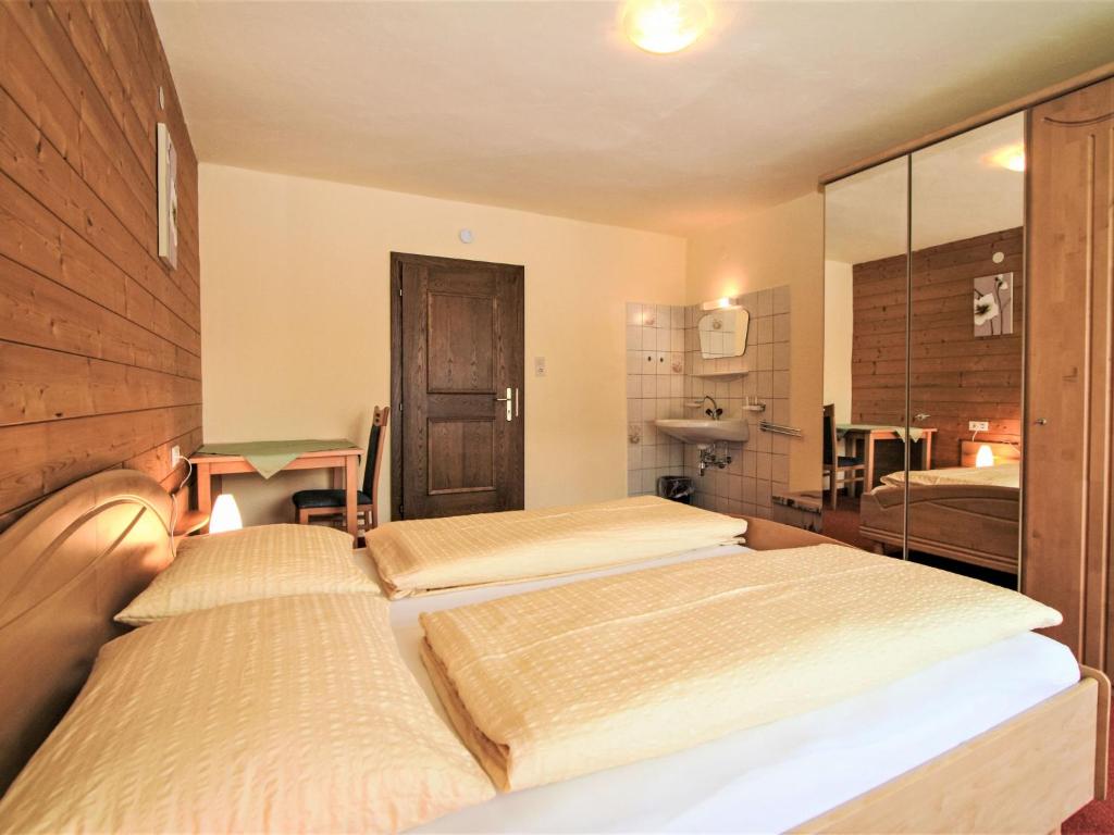 Postel nebo postele na pokoji v ubytování Apartment Obernberg by Interhome