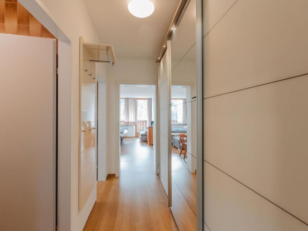Kép Apartment Holger by Interhome szállásáról Zell am Seeben a galériában