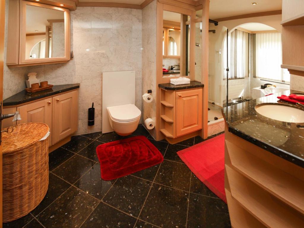 Koupelna v ubytování Apartment Marie-Soleil Sud by Interhome