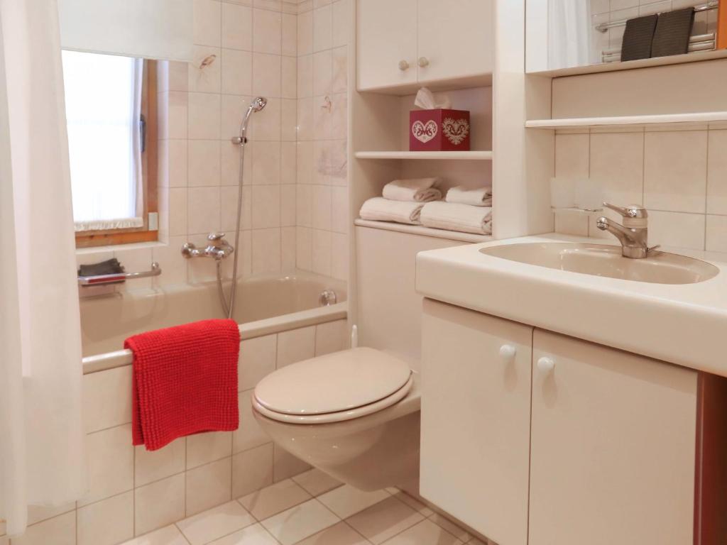 Koupelna v ubytování Apartment Marie-Soleil Sud by Interhome