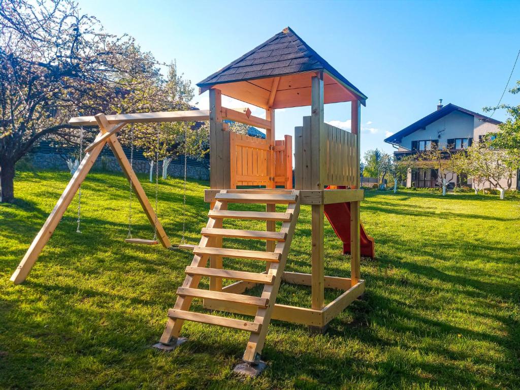 Herní místnost nebo prostor pro děti v ubytování Holiday Home Relax & Play by Interhome