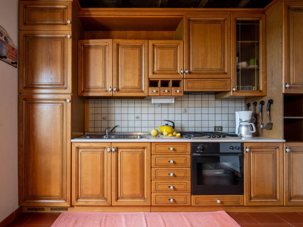 Kuchyňa alebo kuchynka v ubytovaní Holiday Home Meri by Interhome