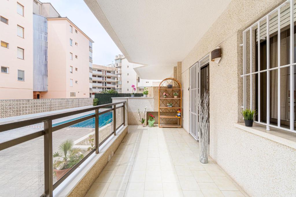 Balkón nebo terasa v ubytování TuristMar - Amplio Apartamento en Salou con piscina, a 2 minutos de la Playa