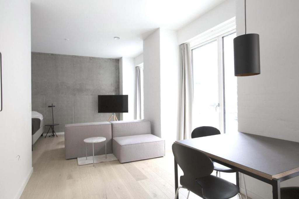 Cool studio apartment w private terrace, Copenhague (precios ...