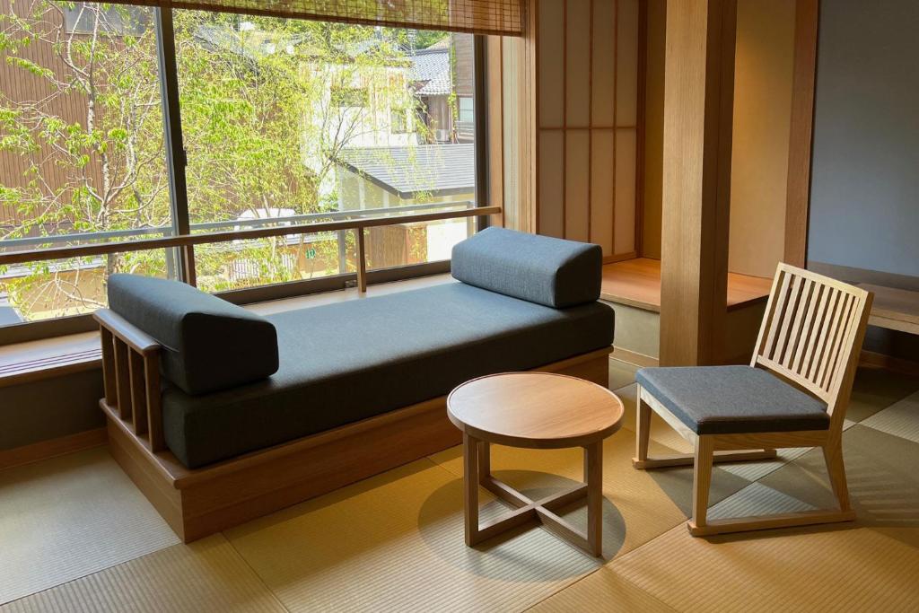 Posezení v ubytování Akaishiya 城崎温泉旅館 赤石屋