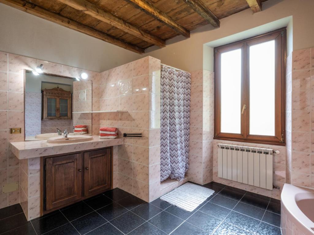 Kúpeľňa v ubytovaní Holiday Home Meri by Interhome