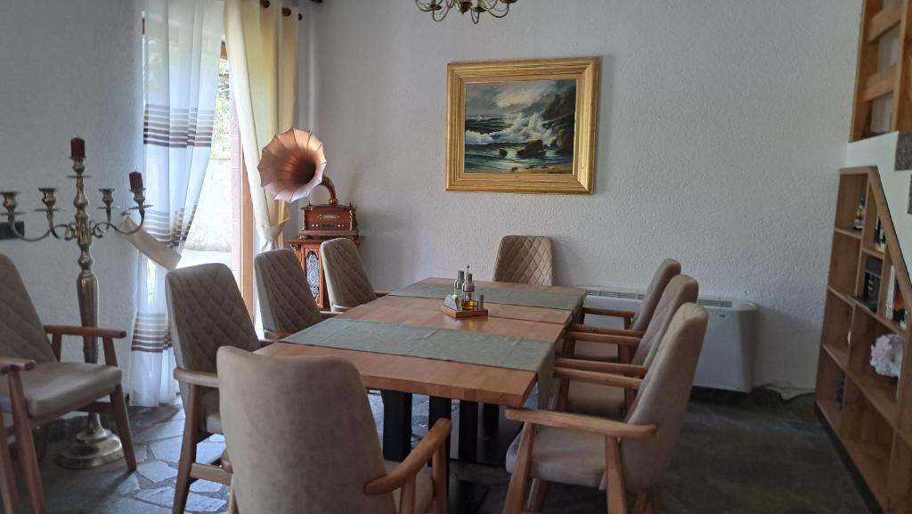 Posezení v ubytování Hotel Margjeka