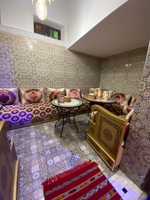 Posezení v ubytování Riad Fes Lile