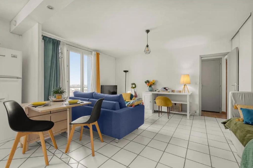 Le Clos des Rosiers - One-Bedroom Apartment