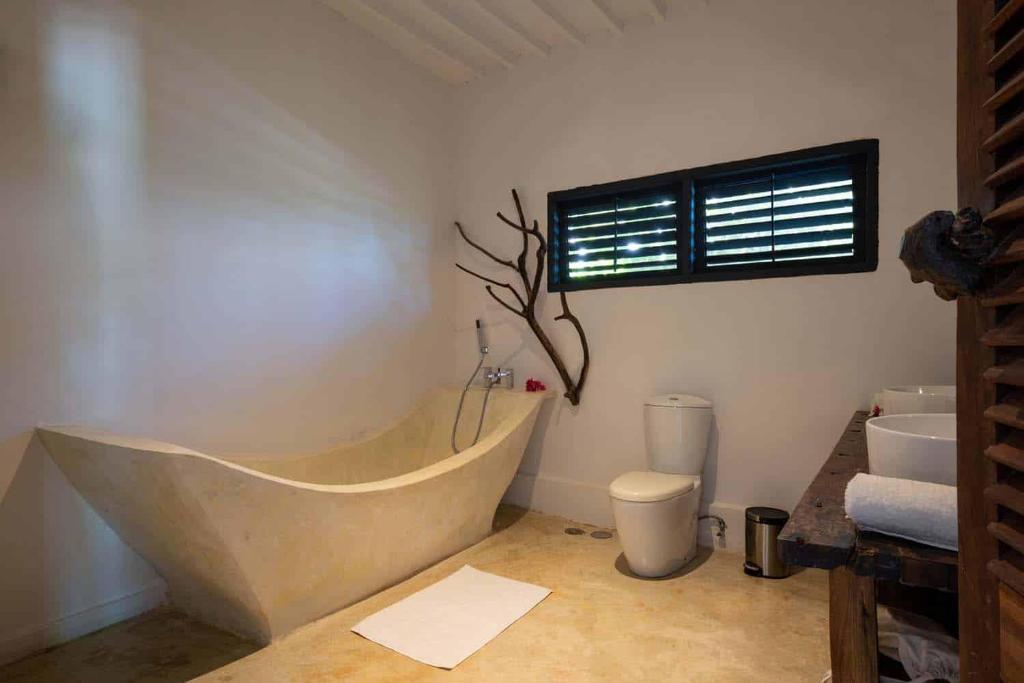 Koupelna v ubytování Upendo Beach Boutique Hotel Zanzibar