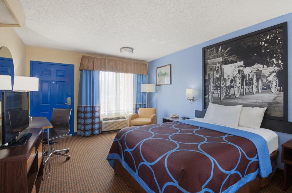 Super 8 by Wyndham Hammond - King Room - Mobility Access/Non-Smoking