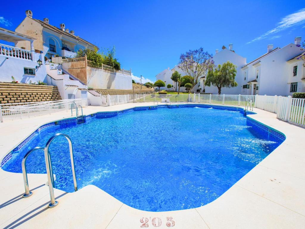 Swimmingpoolen hos eller tæt på Holiday Home Los almendros by Interhome